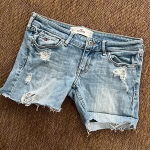 Hollister destroyed cutoff shorts size 3